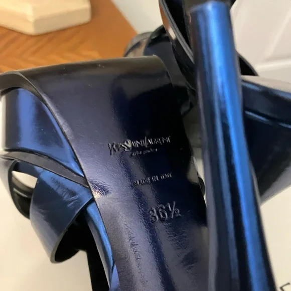 Yves Saint Laurent Tribute Midnight Blue Patent Leather Sandal 36.5 $ 1075.00 - Picture 3 of 10